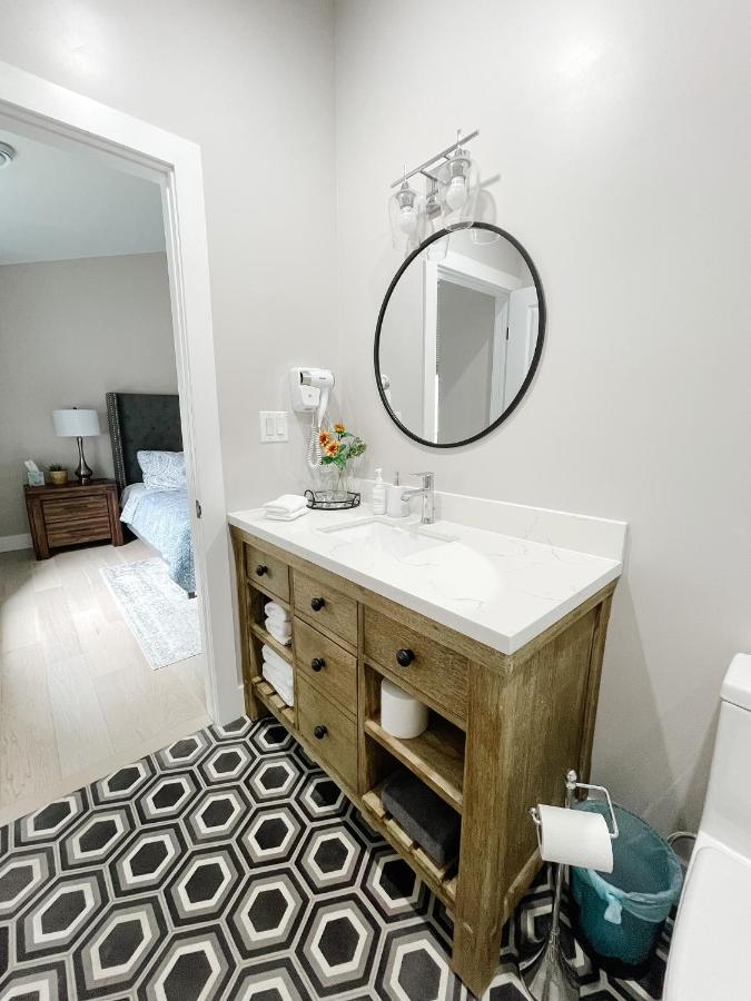 Inn On King Bed & Breakfast Niagara-on-the-Lake Bagian luar foto